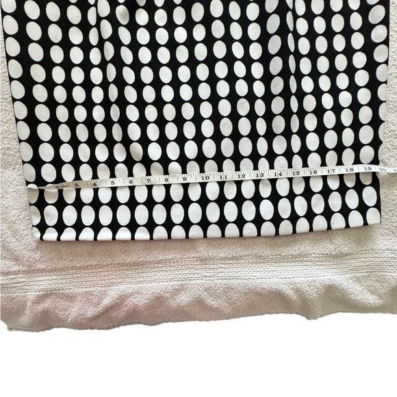 Dressbarn woman’s Dotted Cap-Sleeve Belted Sheath Dress with scoop neck size 12 - Picture 6 of 12